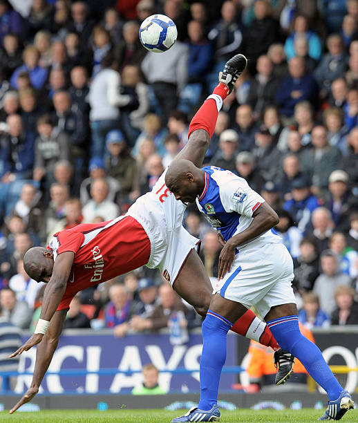 两支备受瞩 两支备受瞩